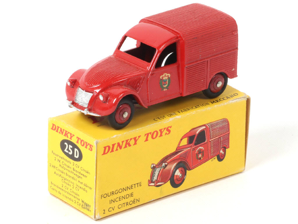 Lot 416 - DINKY TOYS (FRANCE) (1)