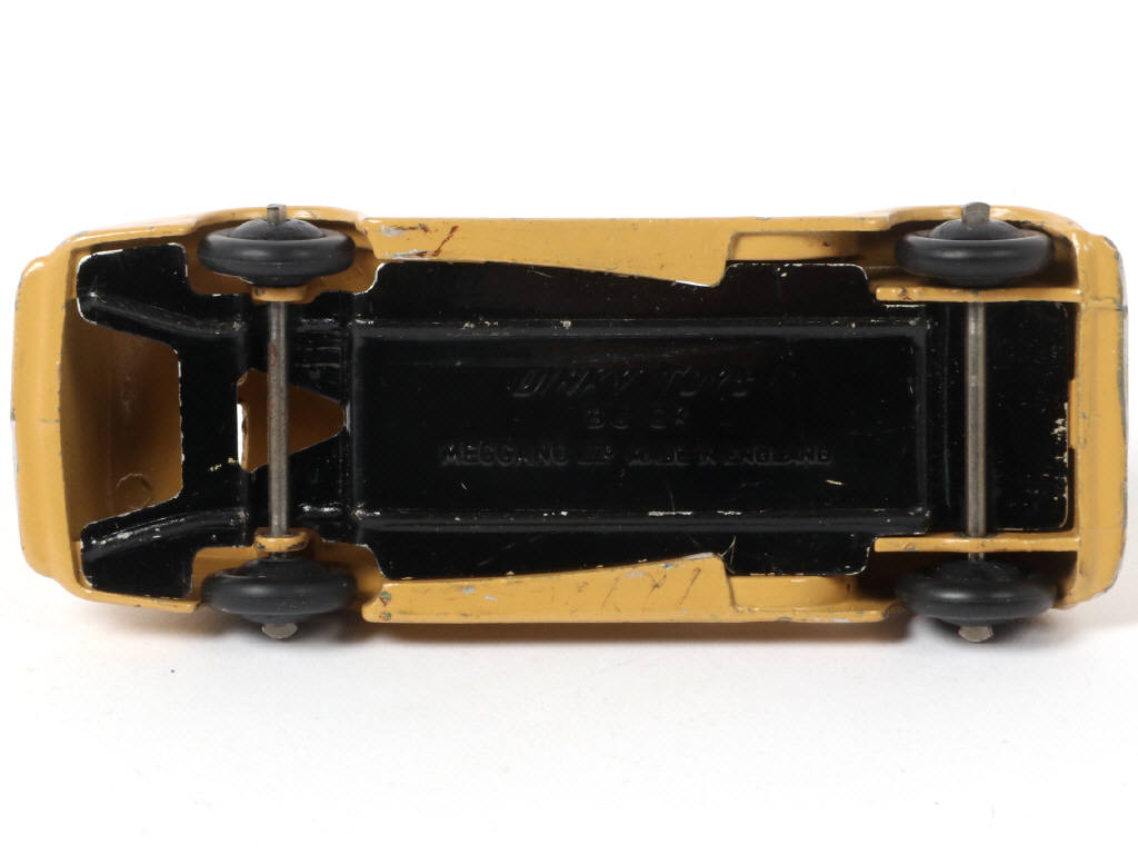 Lot 532 - DINKY TOYS (GB) (1)