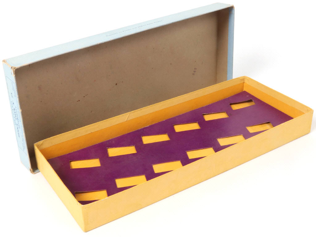 Lot 300 - DINKY TOYS (FRANCE) (1)