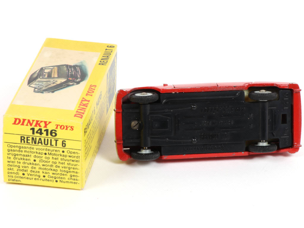 Lot 383 - DINKY TOYS (FRANCE) (1)