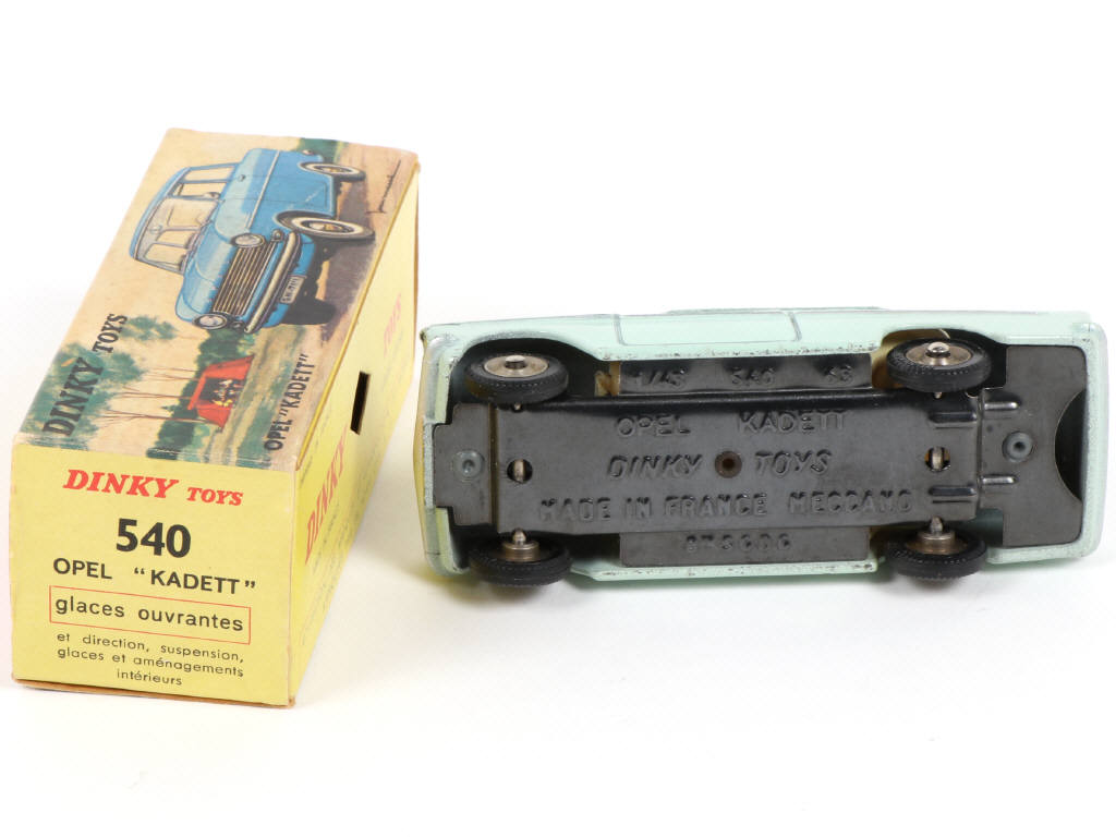 Lot 437 - DINKY TOYS (FRANCE) (1)