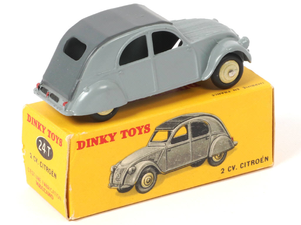 Lot 362 - DINKY TOYS (FRANCE) (1)