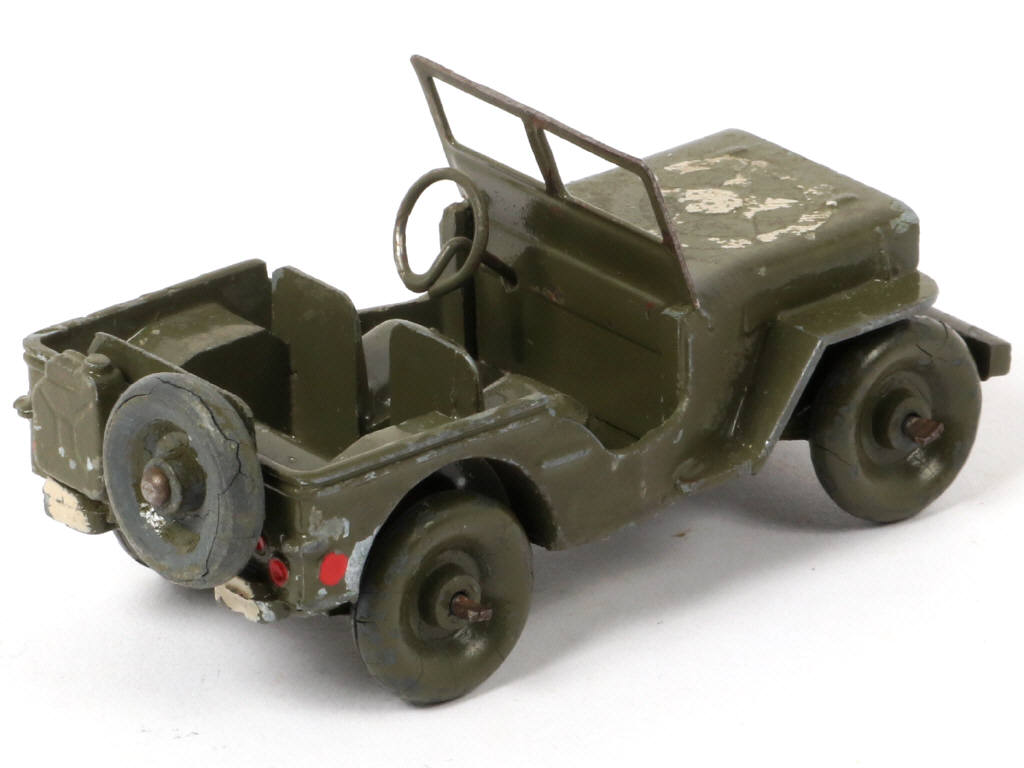 Lot 311 - DINKY TOYS (FRANCE) (1)
