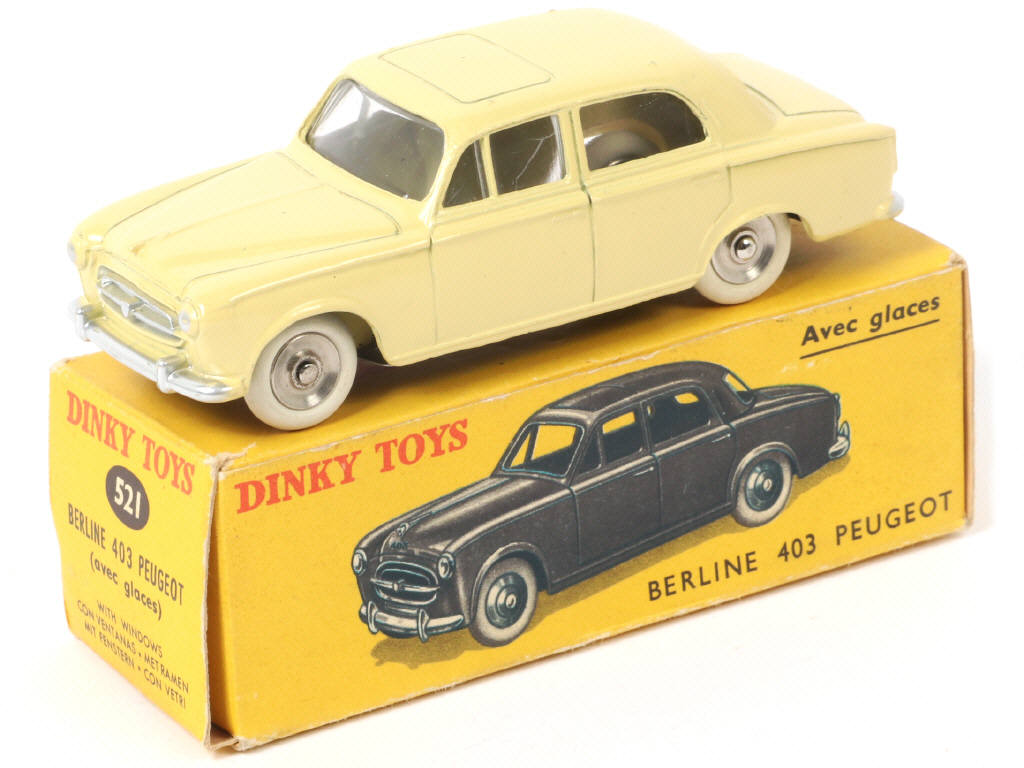 Lot 346 - DINKY TOYS (FRANCE) (1)