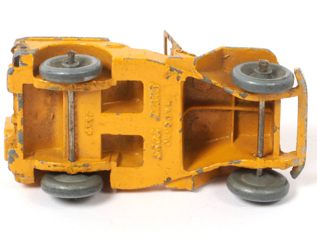 Lot 312 - DINKY TOYS (FRANCE) (1)
