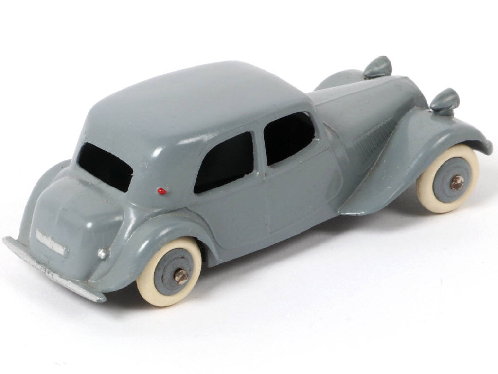 Lot 315 - DINKY TOYS (FRANCE) (1)