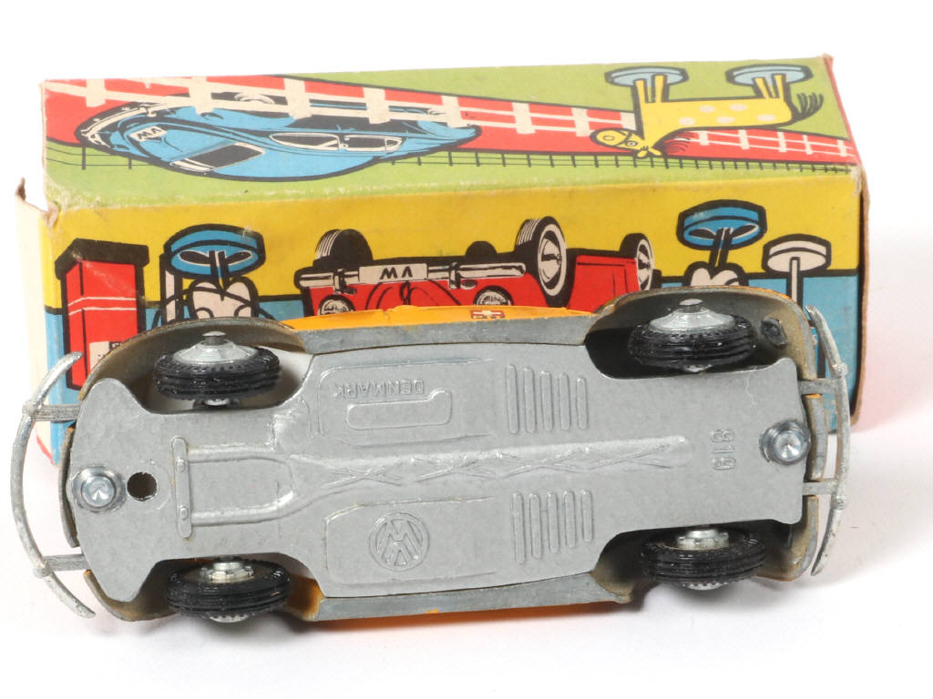Lot 112 - TEKNO (DANEMARK) (1)