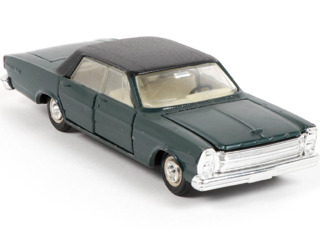 Lot 336 - DINKY TOYS (FRANCE) (1)