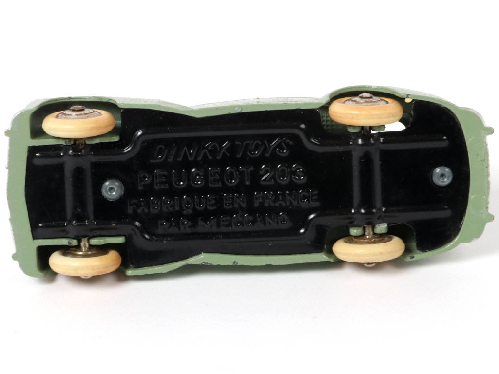 Lot 323 - DINKY TOYS (FRANCE) (1)