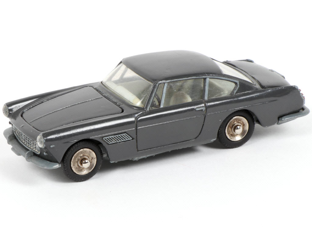 Lot 335 - DINKY TOYS (FRANCE) (1)