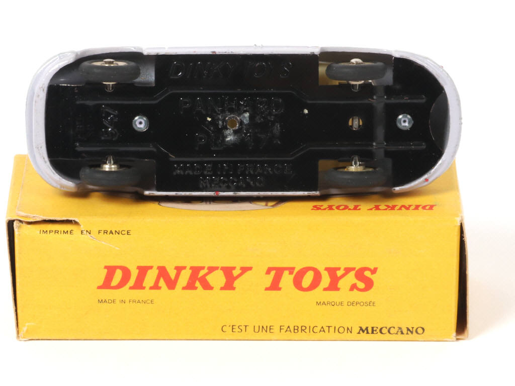 Lot 396 - DINKY TOYS (FRANCE) (1)