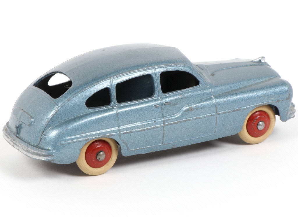 Lot 317 - DINKY TOYS (FRANCE) (1)