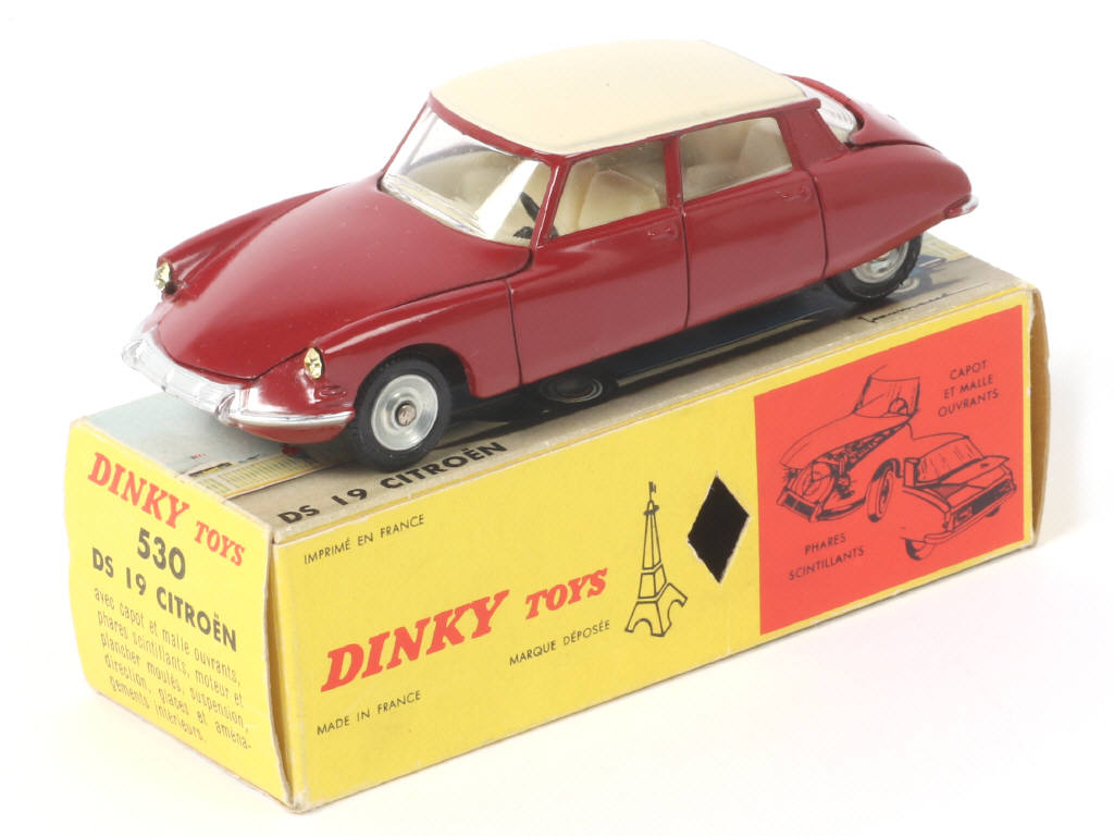 Lot 357 - DINKY TOYS (FRANCE) (1)