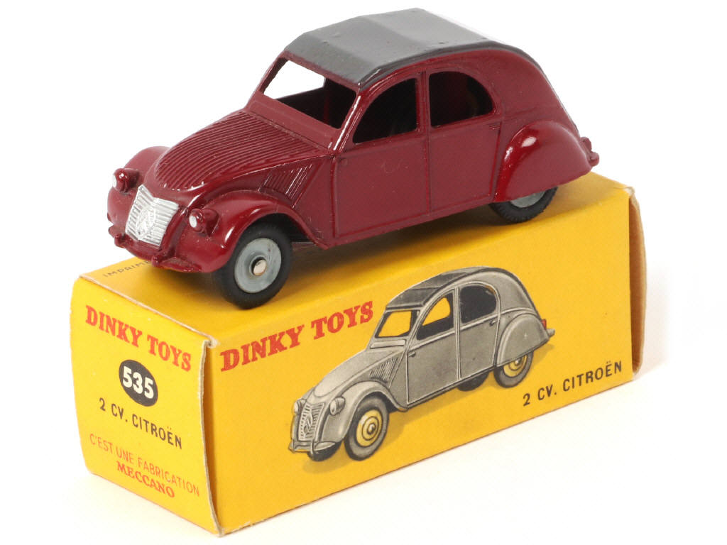 Lot 412 - DINKY TOYS (FRANCE) (1)