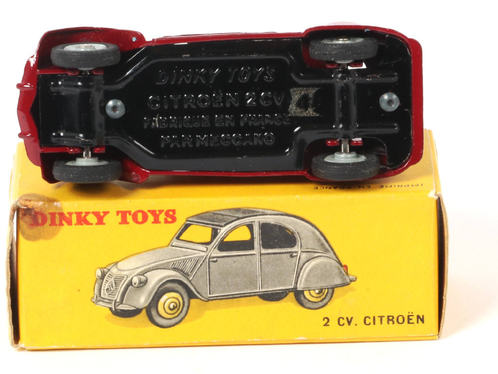 Lot 412 - DINKY TOYS (FRANCE) (1)