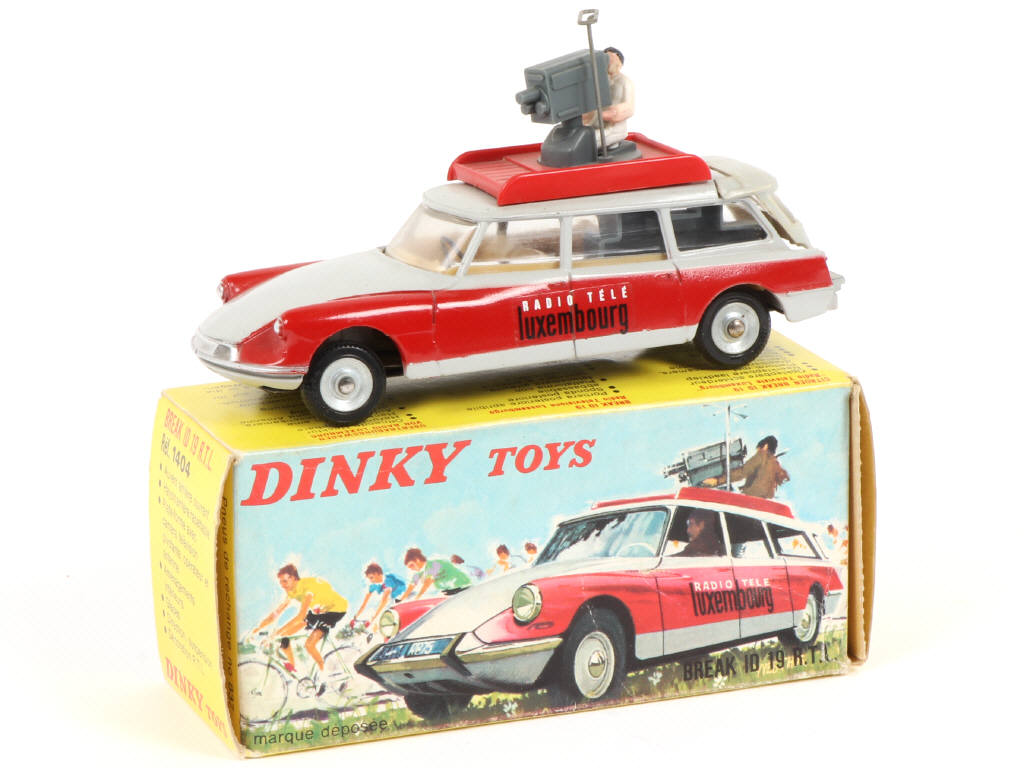 Lot 422 - DINKY TOYS (FRANCE) (1)