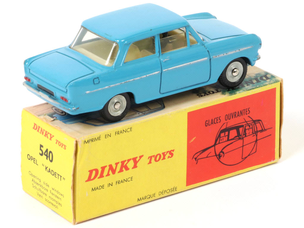 Lot 434 - DINKY TOYS (FRANCE) (1)