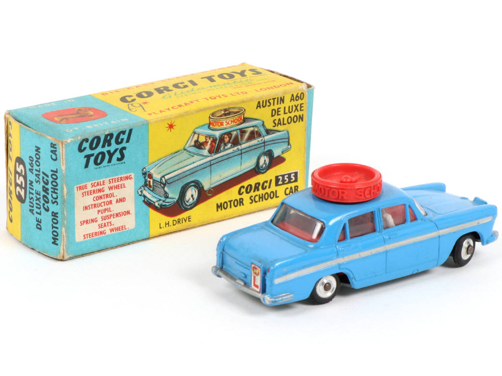 Lot 145 - CORGI TOYS (GB) (1)