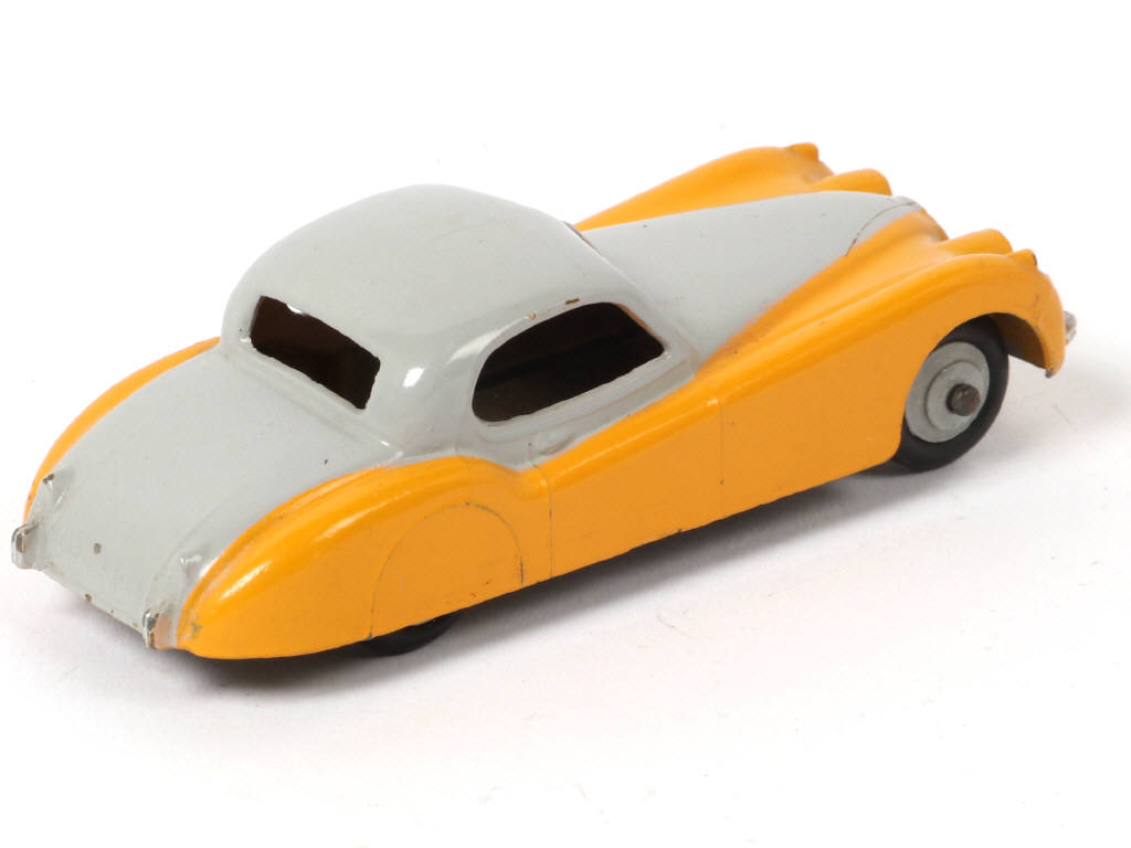 Lot 251 - DINKY TOYS (GB) (1)