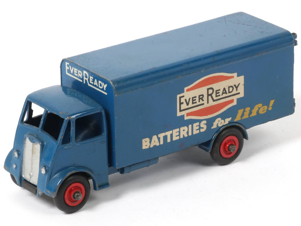 Lot 264 - DINKY TOYS (GB) (1)