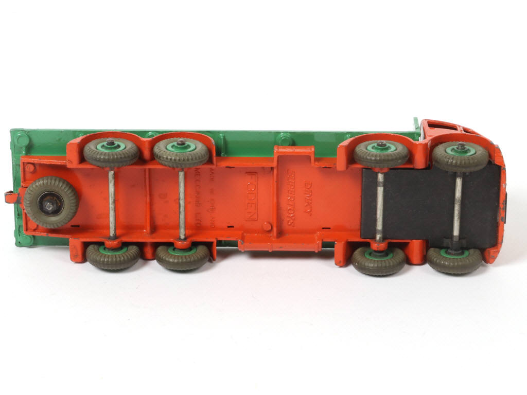 Lot 267 - DINKY TOYS (GB) (1)