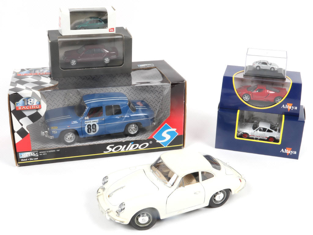 Lot 51 - DIVERS (7)