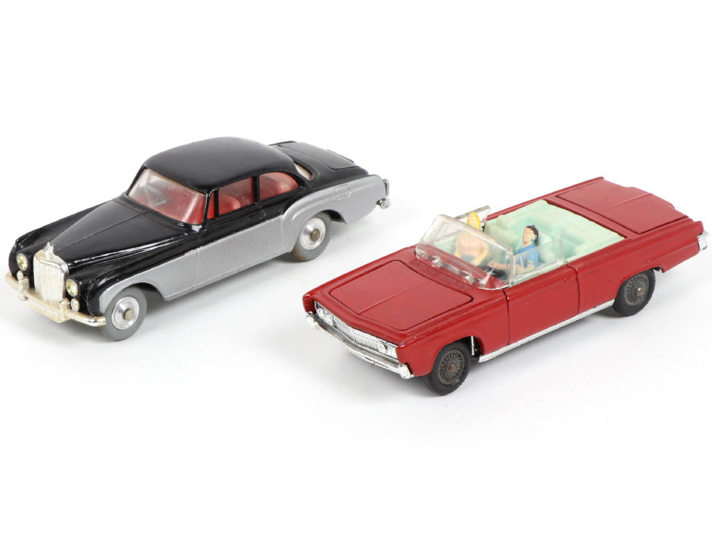 Lot 140 - CORGI TOYS (GB) (2)