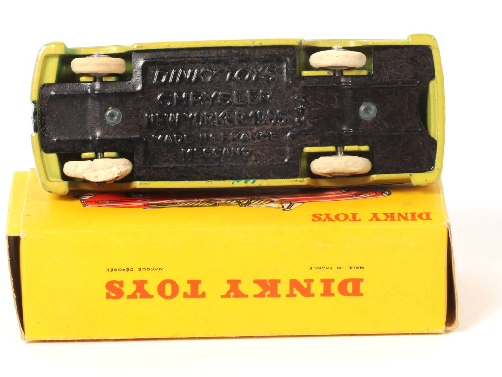Lot 319 - DINKY TOYS (FRANCE) (1)