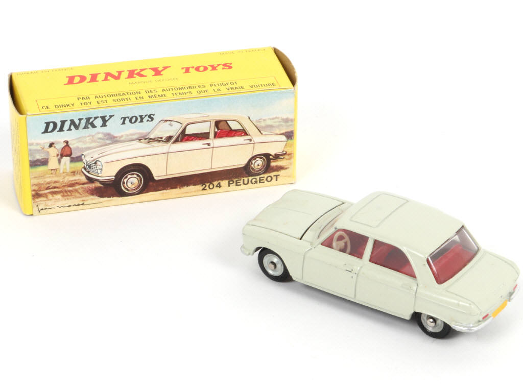 Lot 357 - DINKY TOYS (FRANCE) (1)