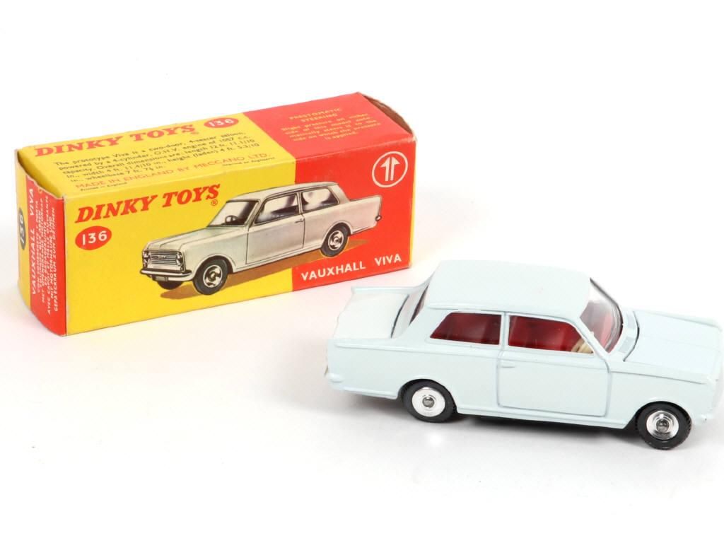 Lot 277 - DINKY TOYS (GB) (1)