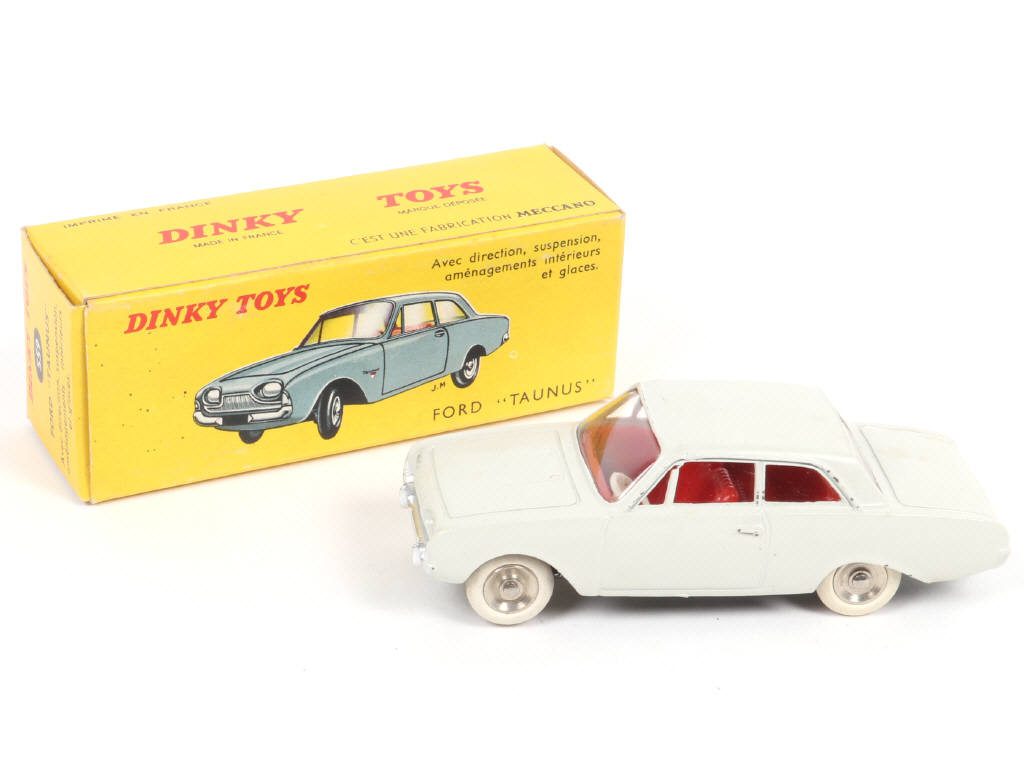 Lot 346 - DINKY TOYS (FRANCE) (1)