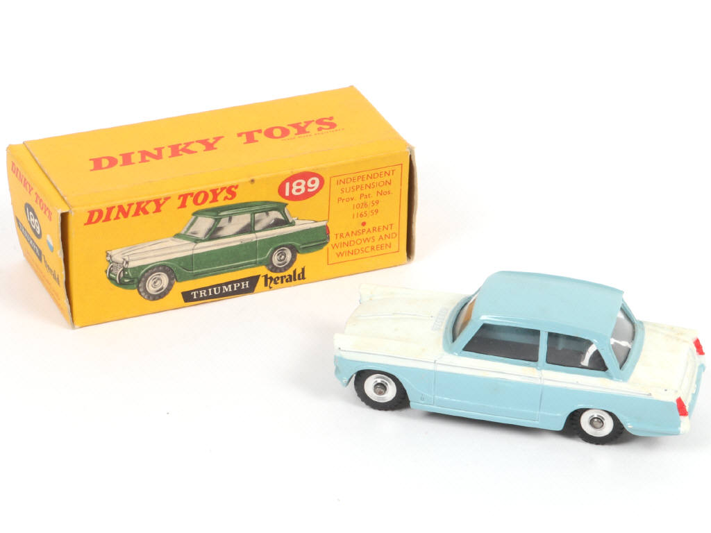 Lot 269 - DINKY TOYS (GB) (1)