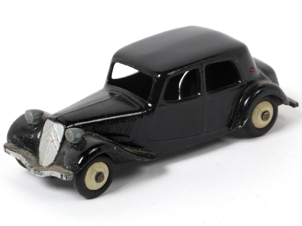 Lot 307 - DINKY TOYS (FRANCE) (1)