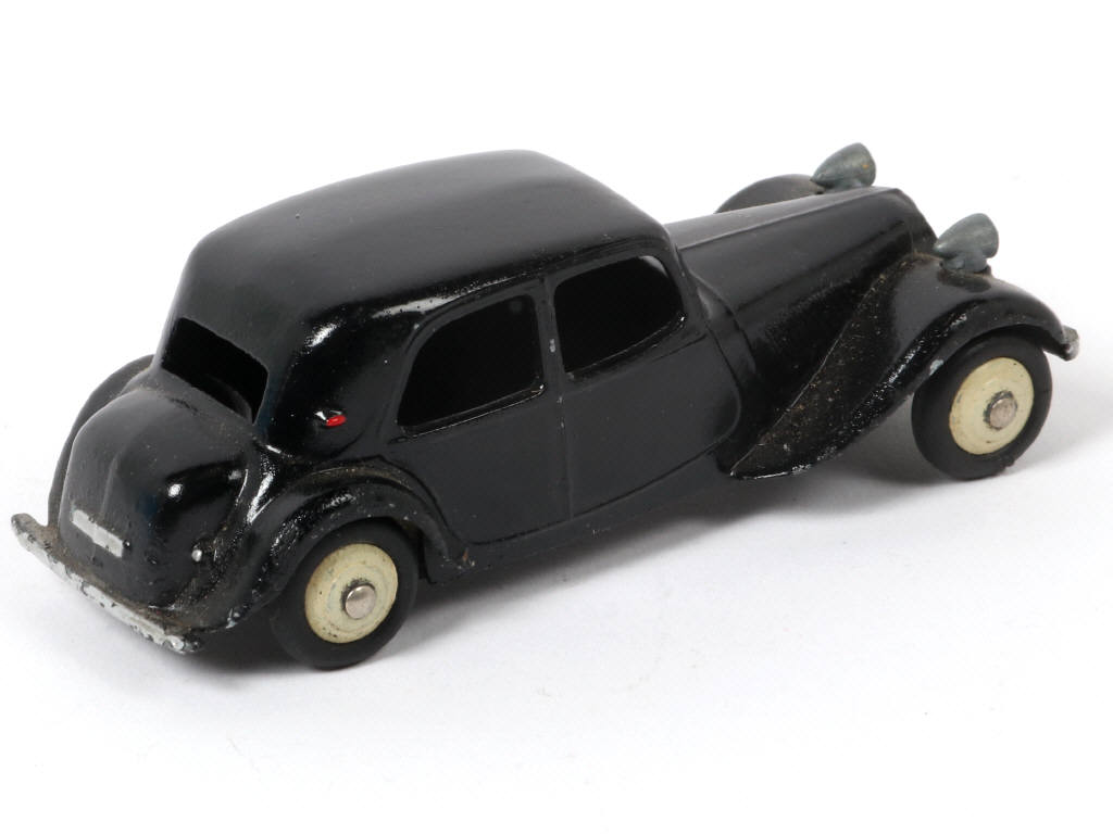 Lot 307 - DINKY TOYS (FRANCE) (1)