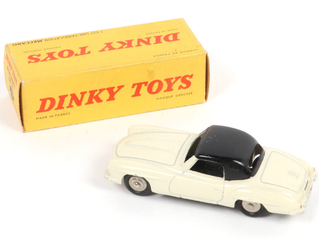 Lot 323 - DINKY TOYS (FRANCE) (1)