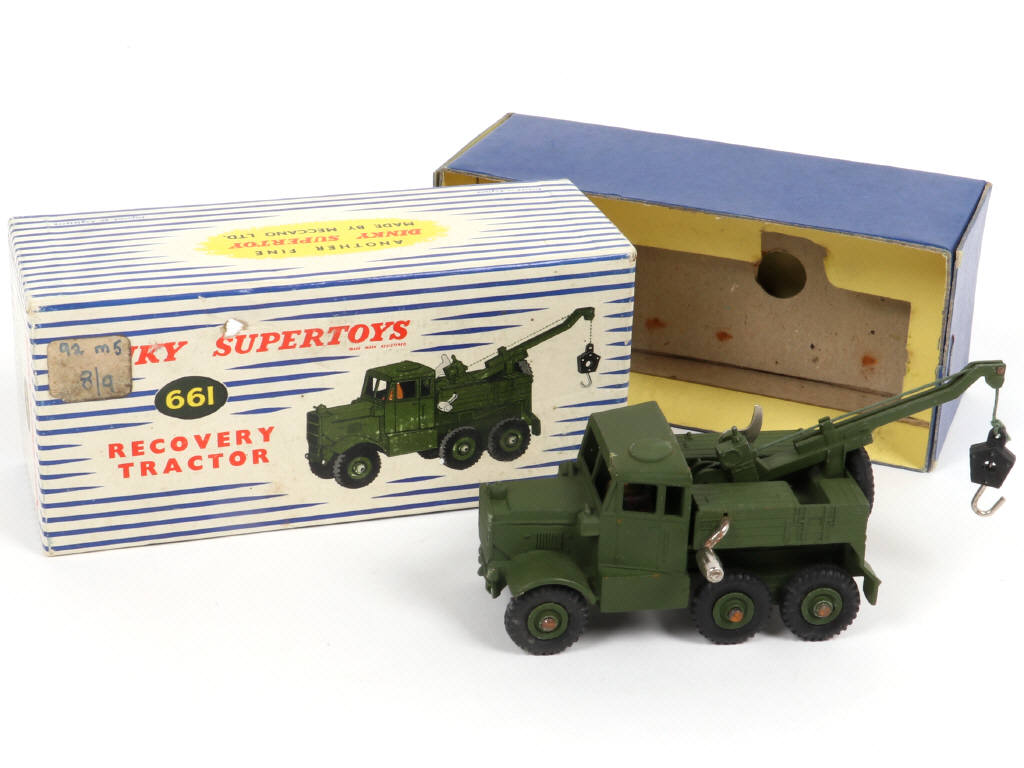 Lot 298 - DINKY TOYS (GB) (1)