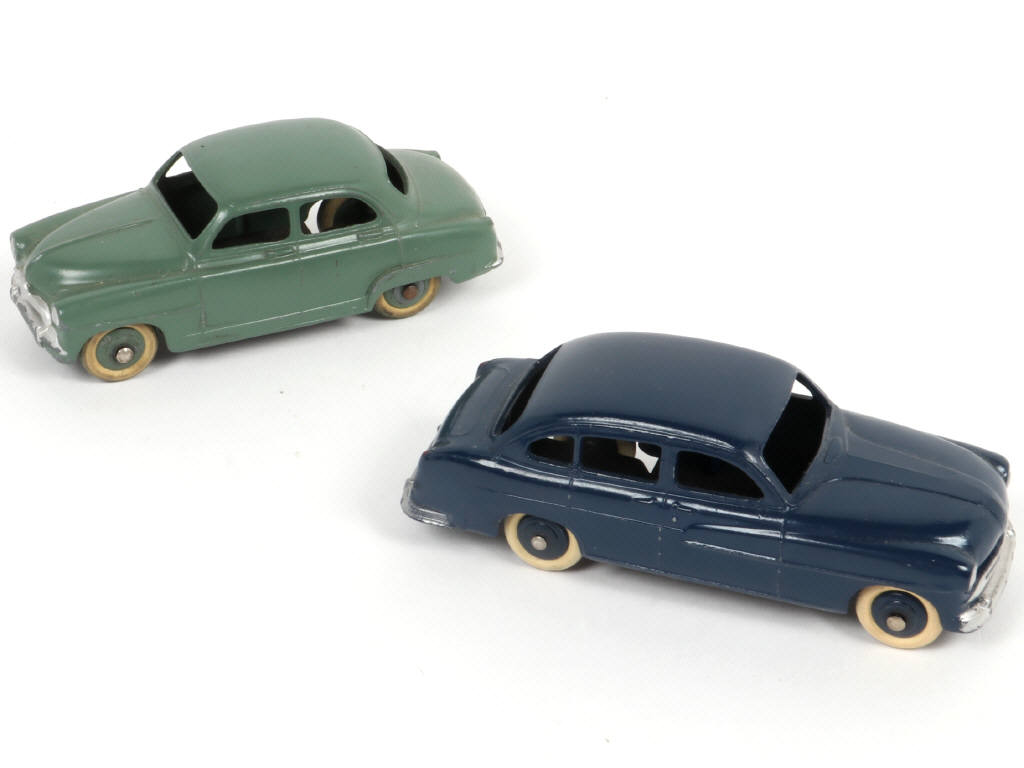 Lot 409 - DINKY TOYS (FRANCE) (2)