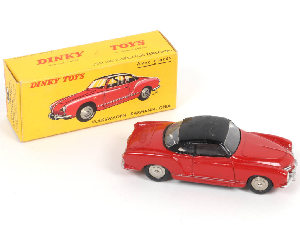 Lot 326 - DINKY TOYS (FRANCE) (1)