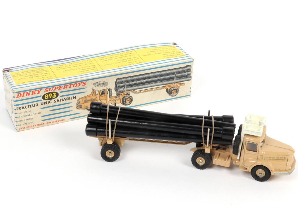 Lot 389 - DINKY TOYS (FRANCE) (1)