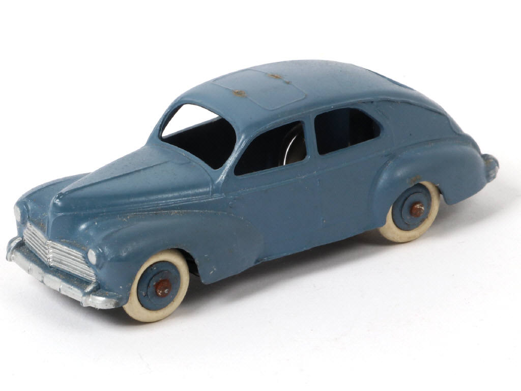 Lot 311 - DINKY TOYS (FRANCE) (1)