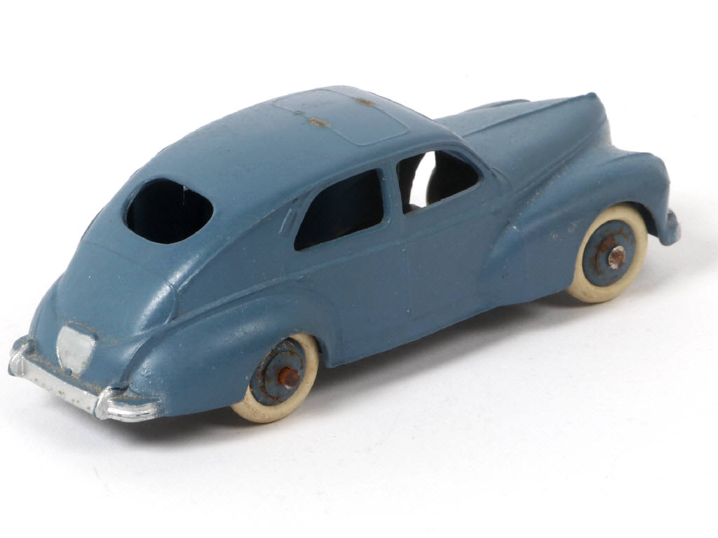 Lot 311 - DINKY TOYS (FRANCE) (1)