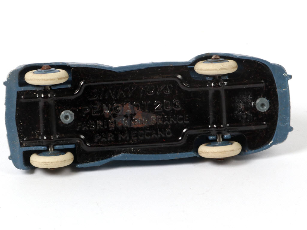 Lot 311 - DINKY TOYS (FRANCE) (1)