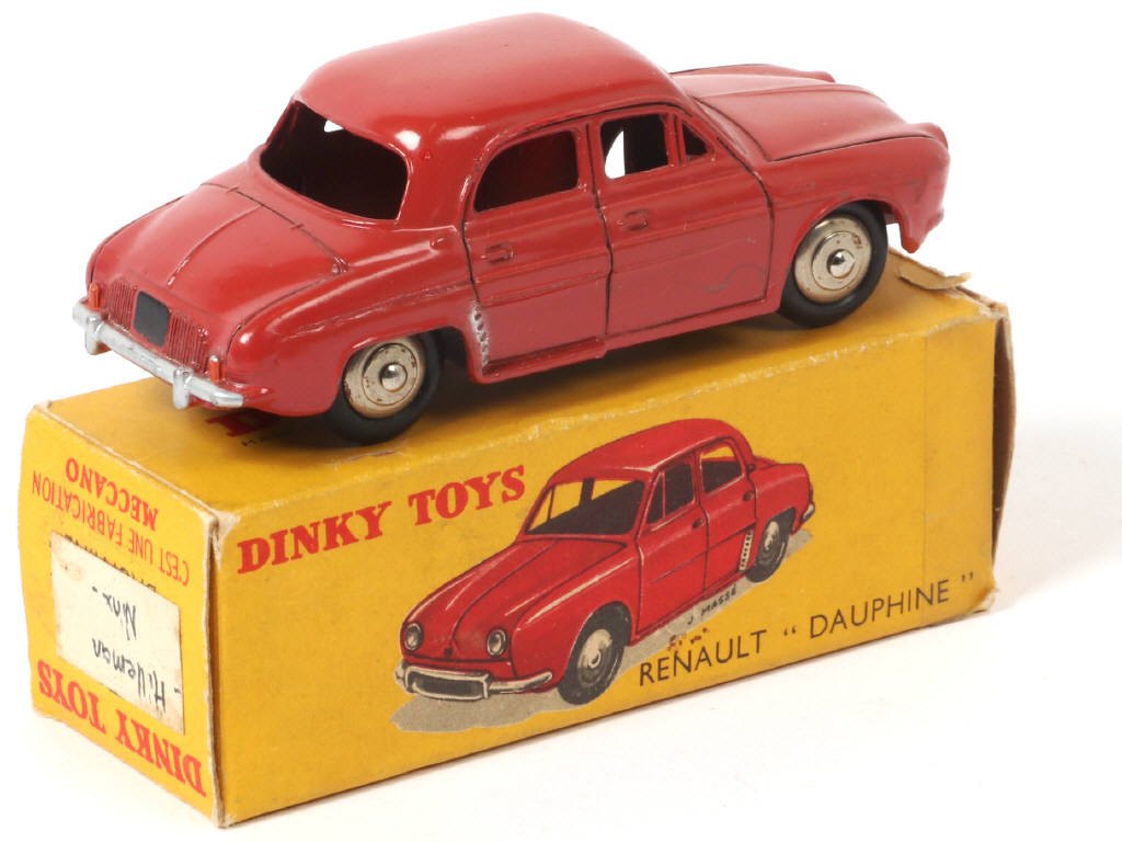 Lot 320 - DINKY TOYS (FRANCE) (1)