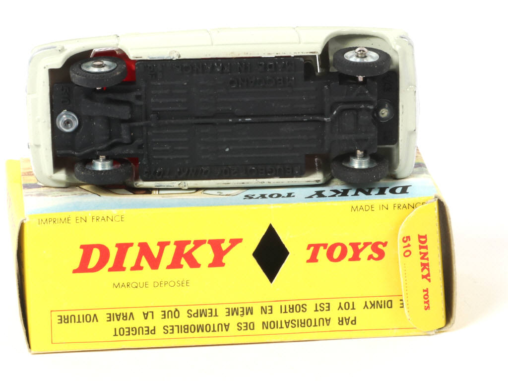 Lot 351 - DINKY TOYS (FRANCE) (1)