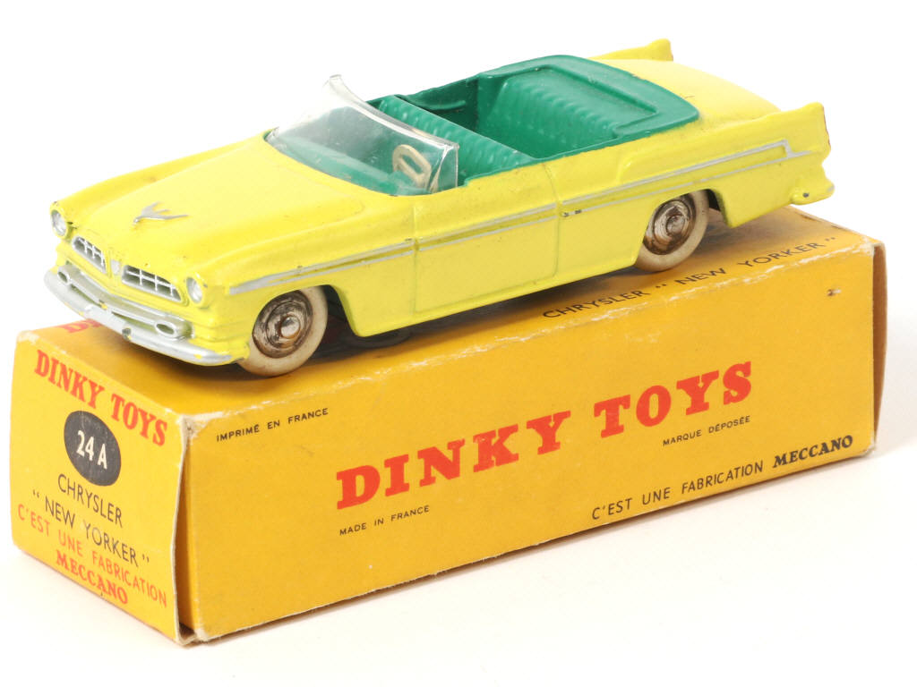 Lot 318 - DINKY TOYS (FRANCE) (1)