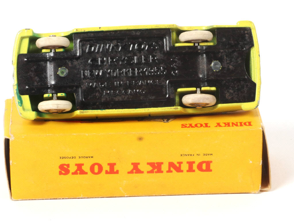 Lot 318 - DINKY TOYS (FRANCE) (1)