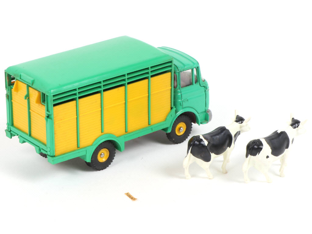Lot 374 - DINKY TOYS (FRANCE) (1)