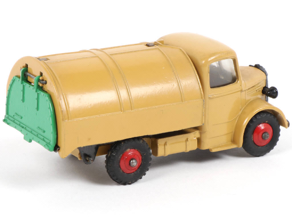 Lot 258 - DINKY TOYS (GB) (1)