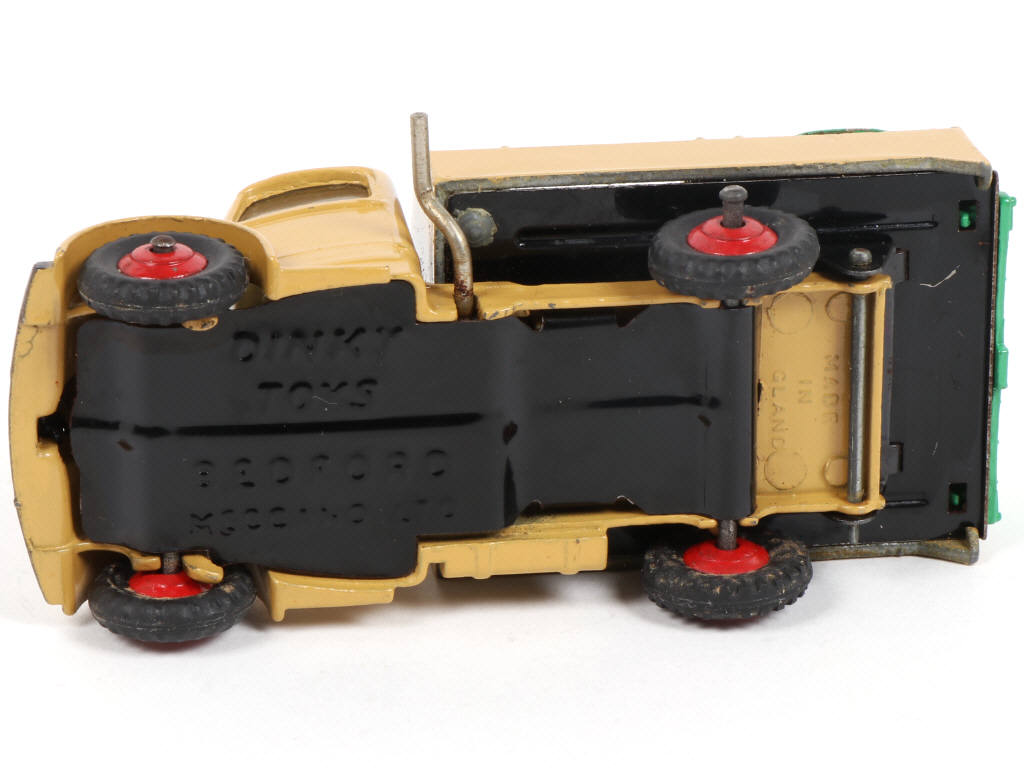Lot 258 - DINKY TOYS (GB) (1)