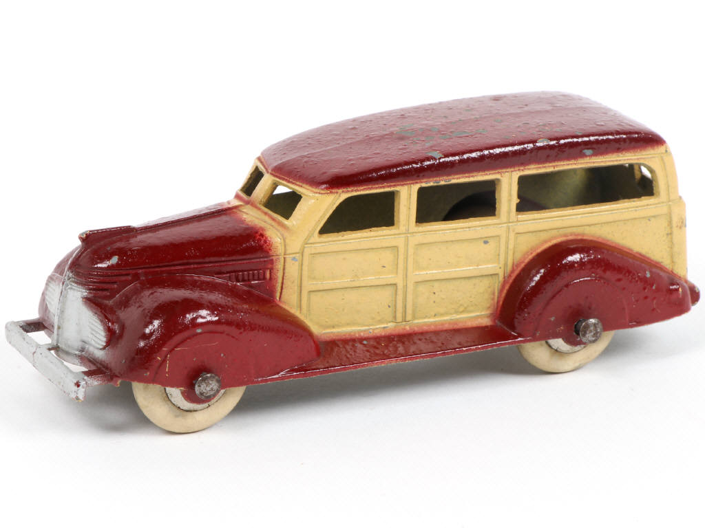 Lot 123 - TOOTSIETOY (USA) (1)